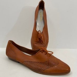 Captivators Women's 10M Brown Leather Perforated Lace up Loafers Flats